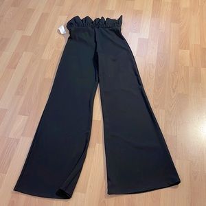 Mystique boutique high waisted, gorgeous black bellbottoms